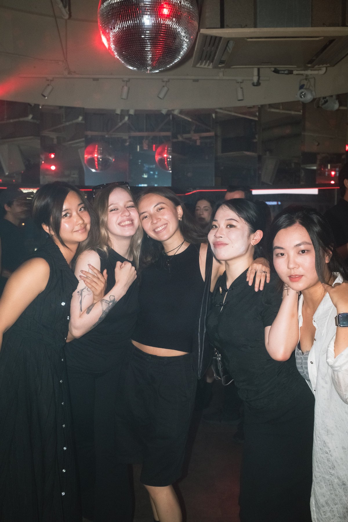 saoko-discoball-group