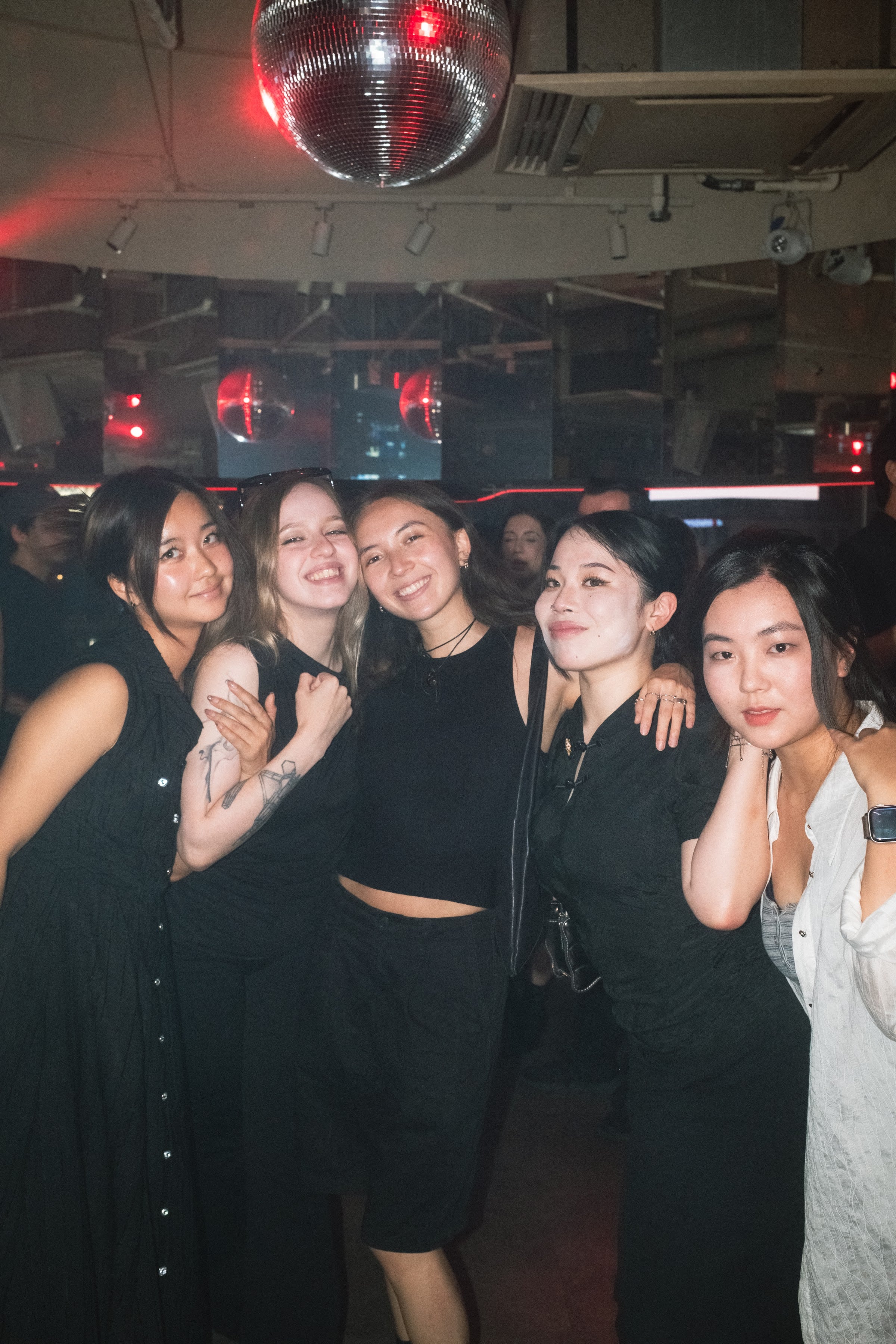 saoko-discoball-group